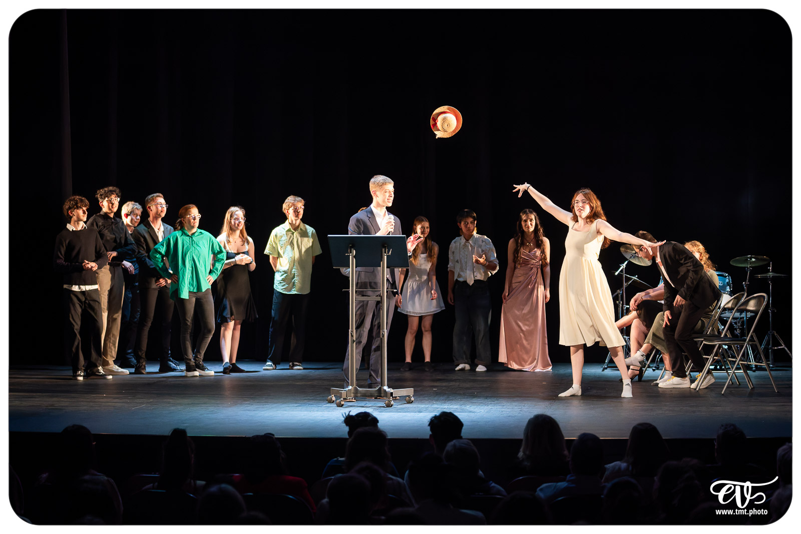 MAIS SONGEONS À RÉPÉTER S'IL VOUS PLAIT !